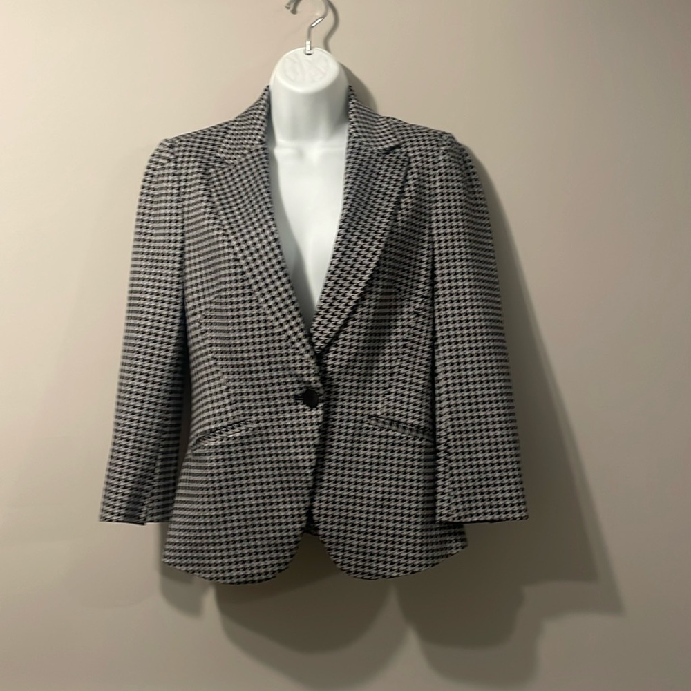 Le chateau blazer,, new without tag